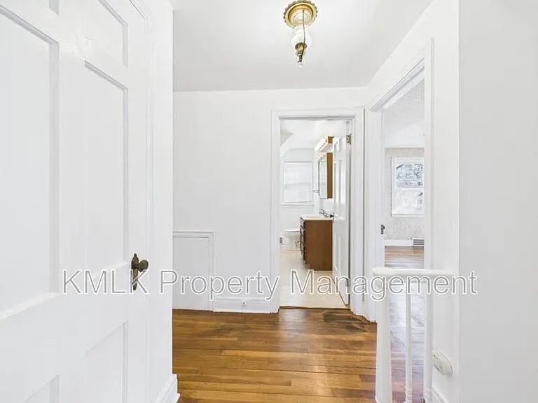407 Washington St NE — Photo 21