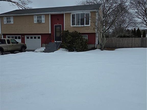 3rd image of 32 Longfellow Dr