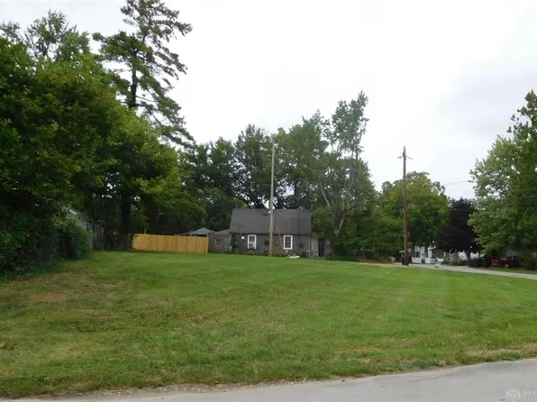 829 Englewood Rd, Englewood, OH 45322