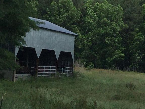 Beautiful barn for you horses