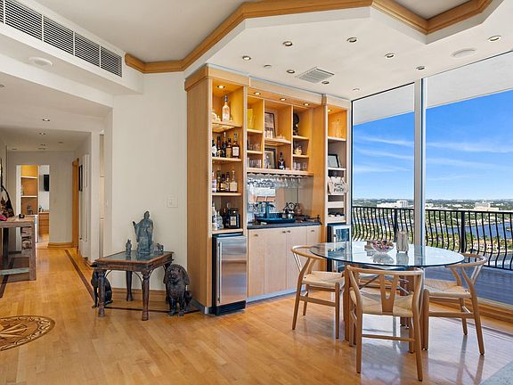 5th image of 100 S Birch Road #2702