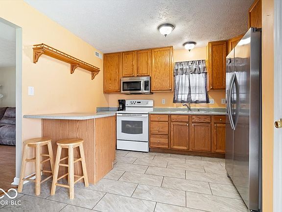 4th image of 5208 Hodson Pl
