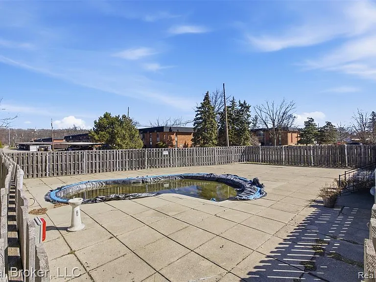 4840 Briarwood Ave #2 — Photo 19