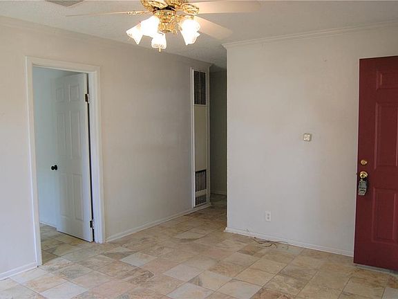 2nd image of 1410 Avenue D