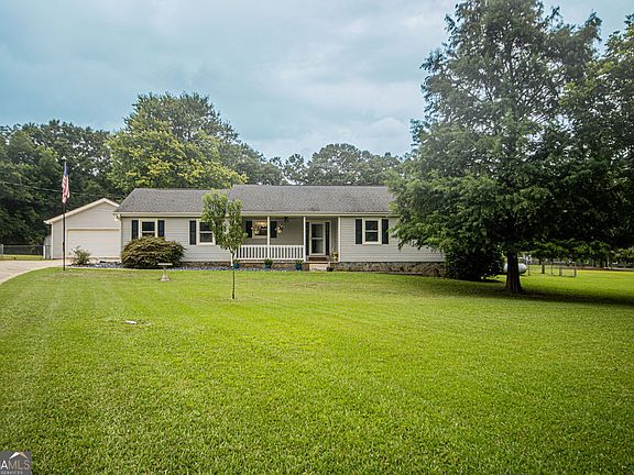 4th image of 162 Price Dr W