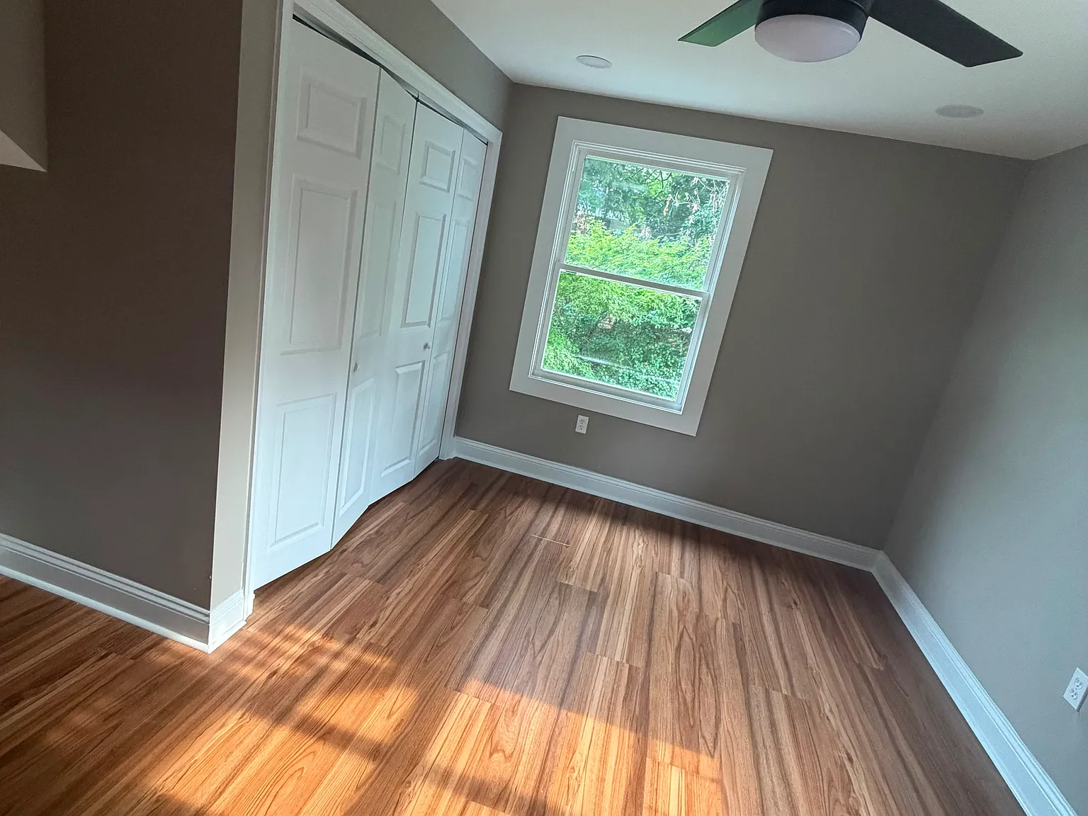 2 bed, 550 sqft, $1,550 — Photo 2