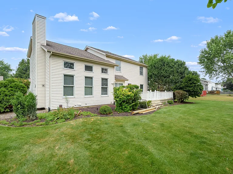 5723 Tradewind Dr — Photo 28