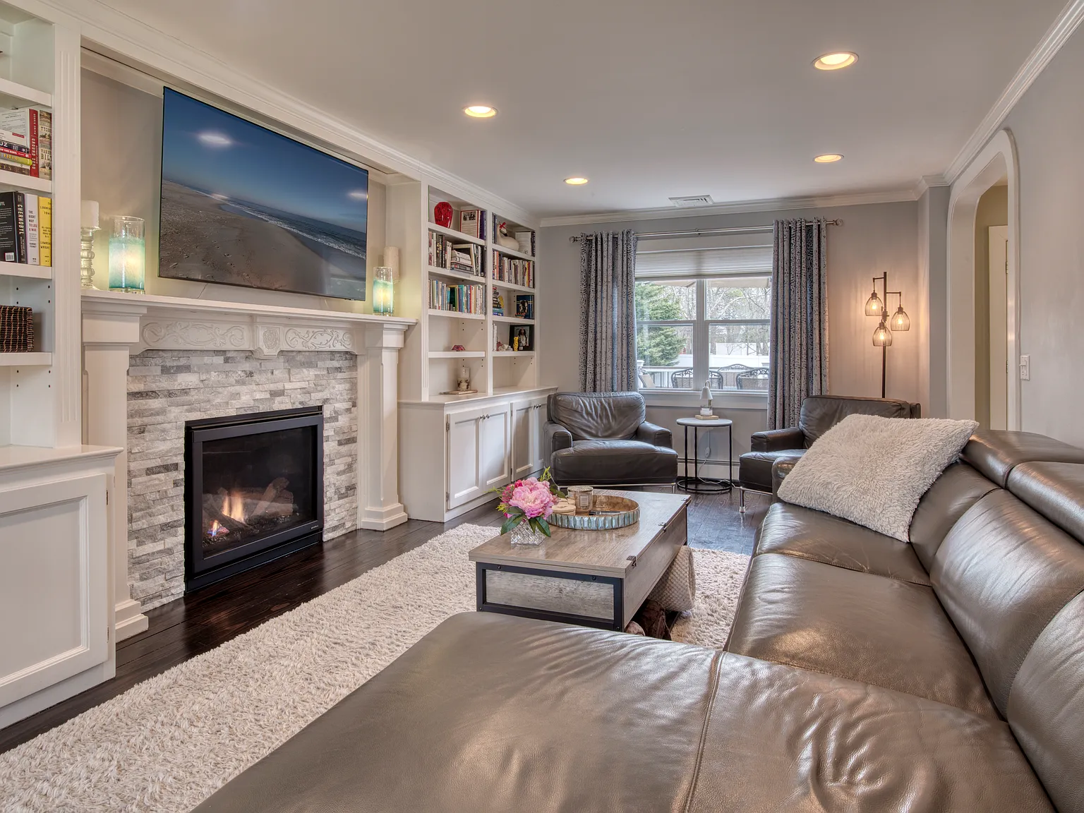 9 Deborah Drive, Westhampton Beach — Photo 2