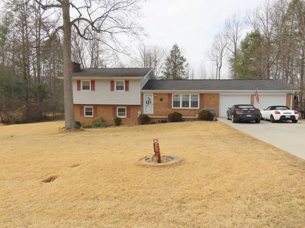 411 Ruffian Trl, Corbin, KY 40701