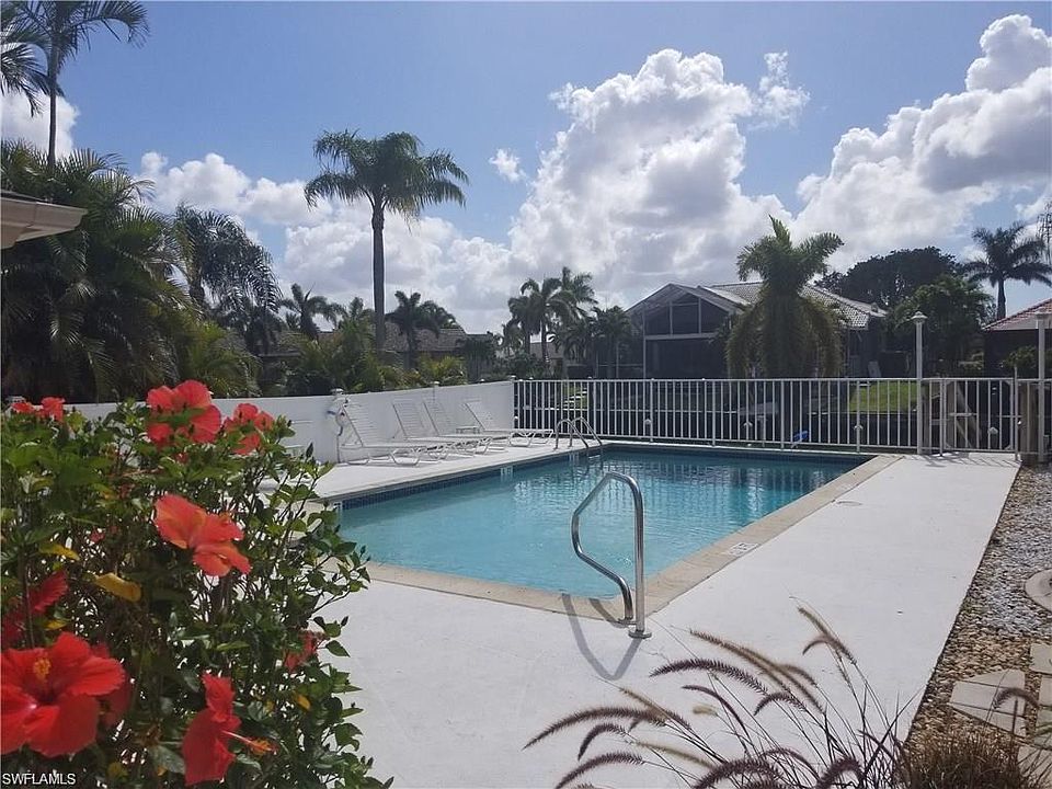 1st image of 922 SW 48th Ter APT 111