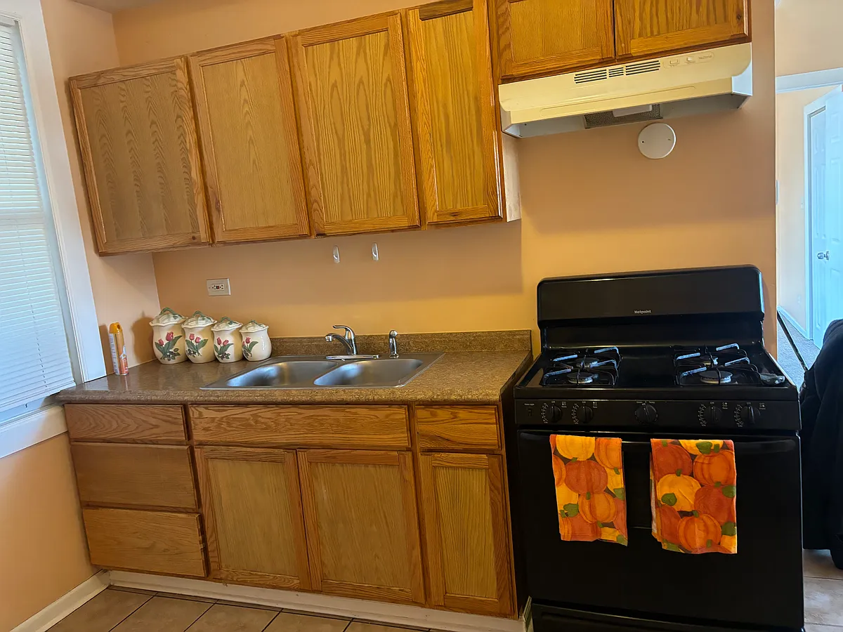 Building Photo - 7756 S Evans Ave #2