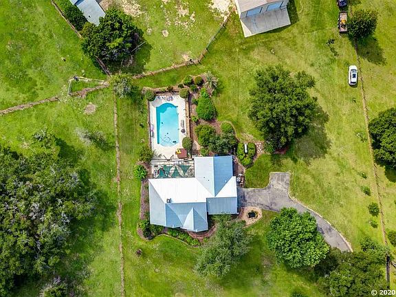3rd image of 12416 NW 116th Pl