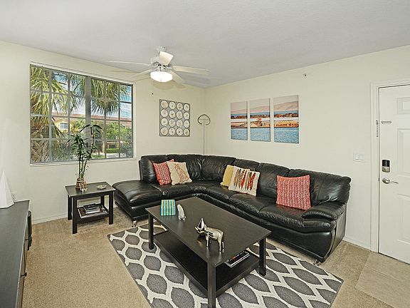 2nd image of 6768 Heritage Grande Unit 307