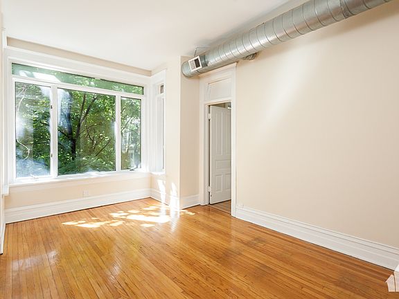 3rd image of 900 W Newport Ave APT 2