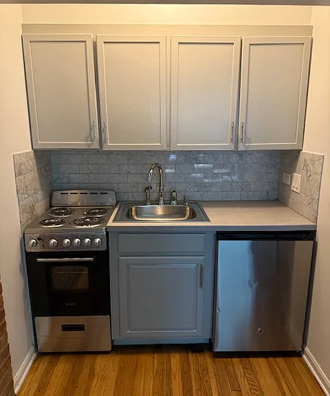 235 W Eugenie St #G2 — Photo 7