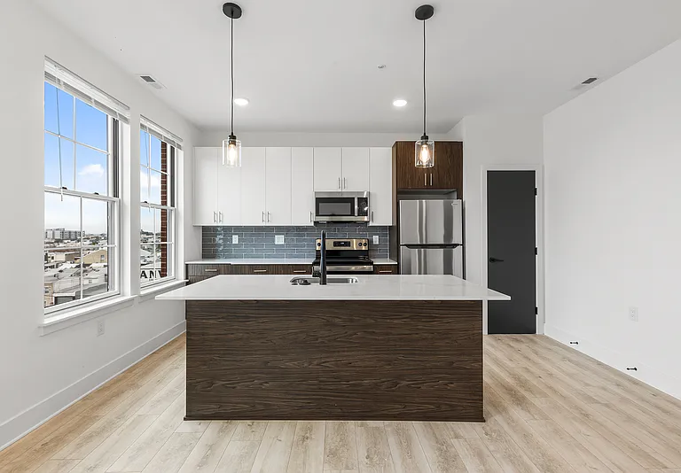 943 Washington Ave #501 — Photo 4