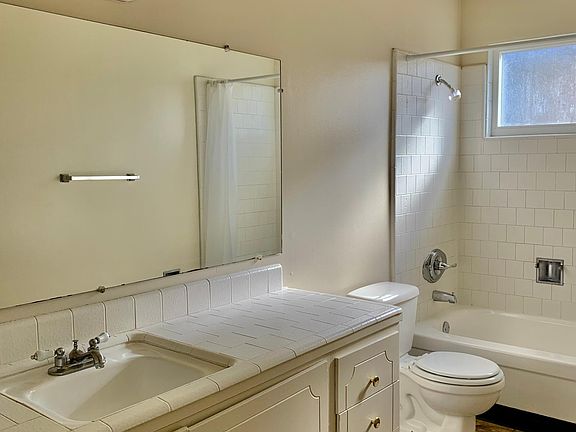 5th image of 2070 Radio Ave #165