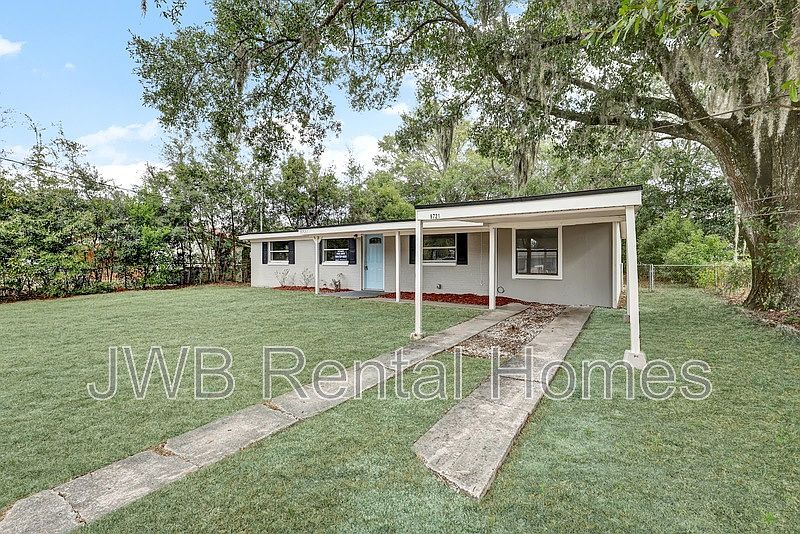 1st image of 9721 Aberdare Ave W