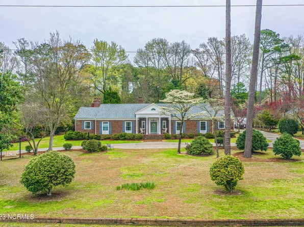 306 Lake Drive, Clinton, NC 28328