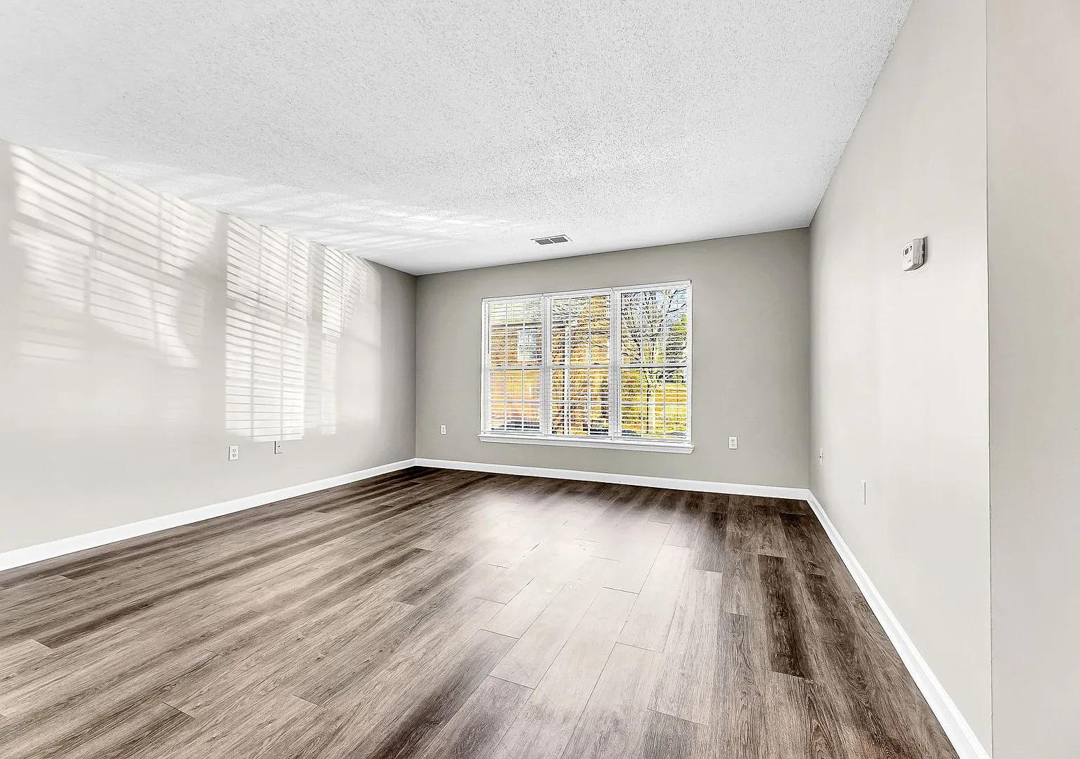 2 Bedroom, 2 Bathroom in Greensboro! — Photo 4