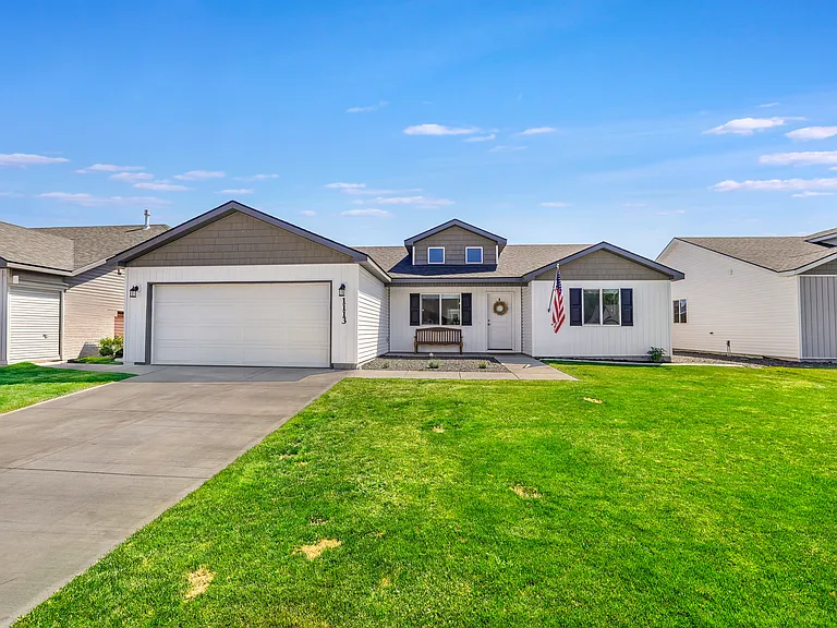 1113 Meadow Lake Loop — Photo 1