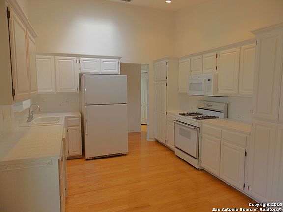 5th image of 111 Mesa del Sol Dr N
