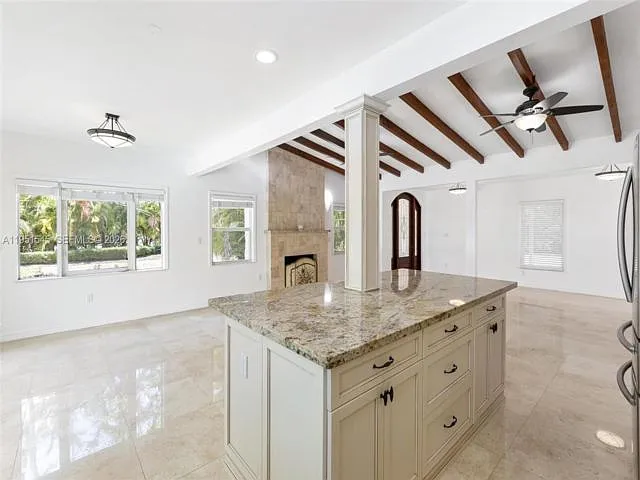 8030 SW 120th St — Photo 2