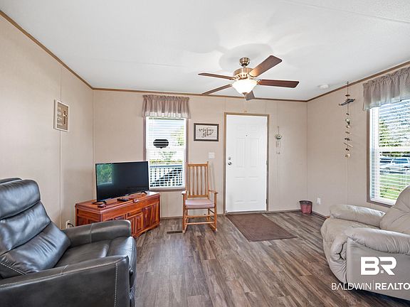 5th image of 16968 Lea Cir