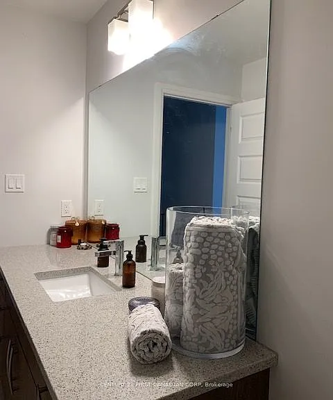 827 Kleinburg Dr E — Photo 30