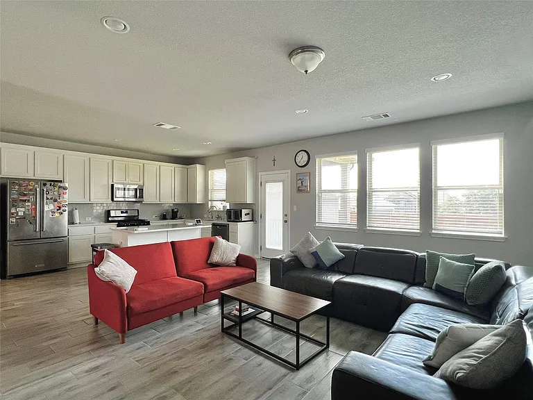2904 Sage Ranch Dr — Photo 3