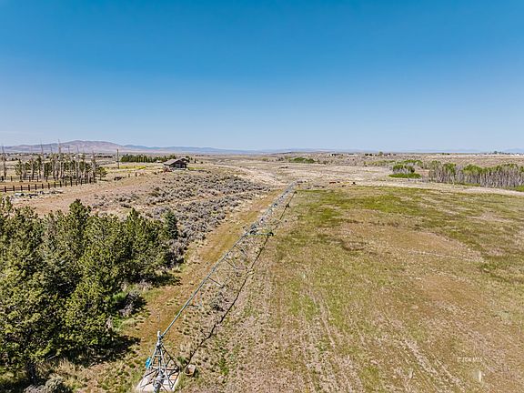 4th image of 2574 Lamoille Hwy
