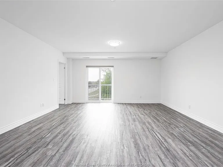 1675 Banwell Rd #307 — Photo 7