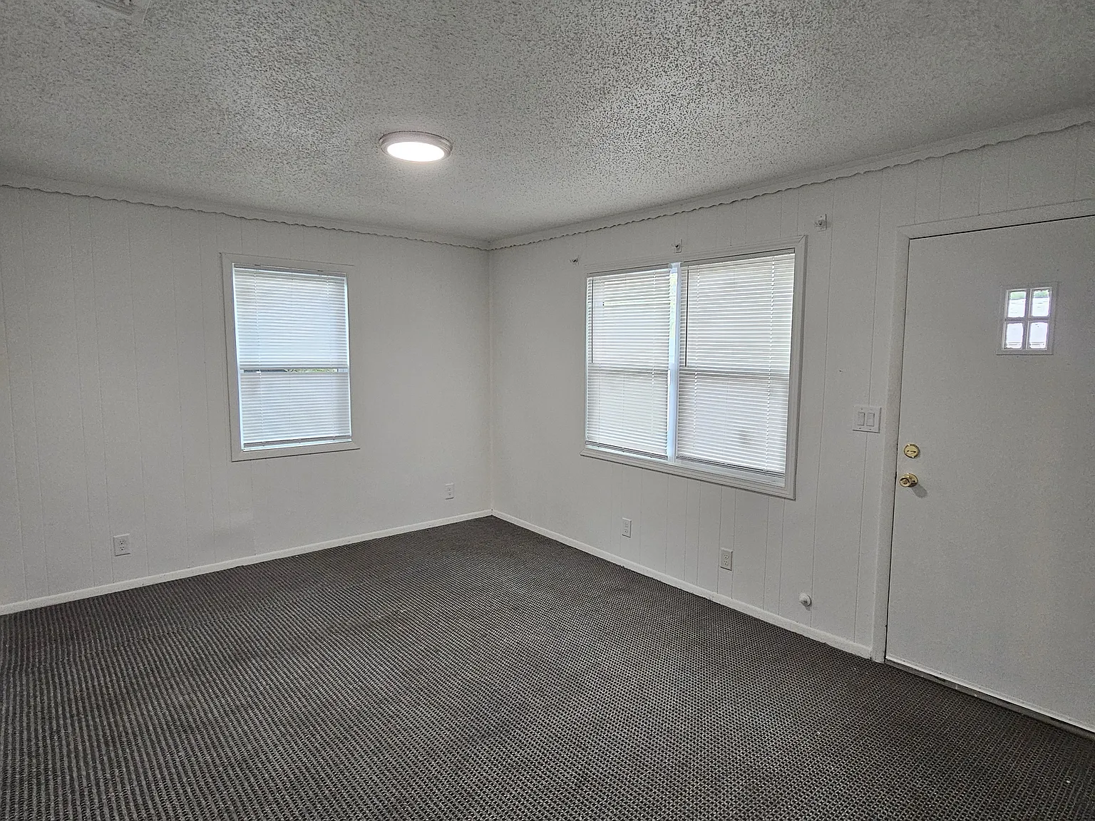 4 bed, 1704 sqft, $1,500 — Photo 4