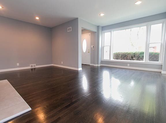 4th image of 216 Bohland Ave
