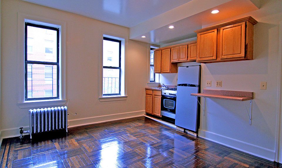 2nd image of 141 W 139th St APT 1D