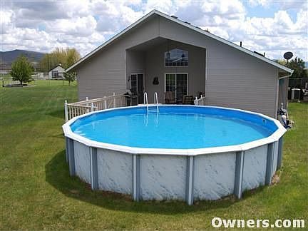 Gorgeous summer fun awaits you with this 24