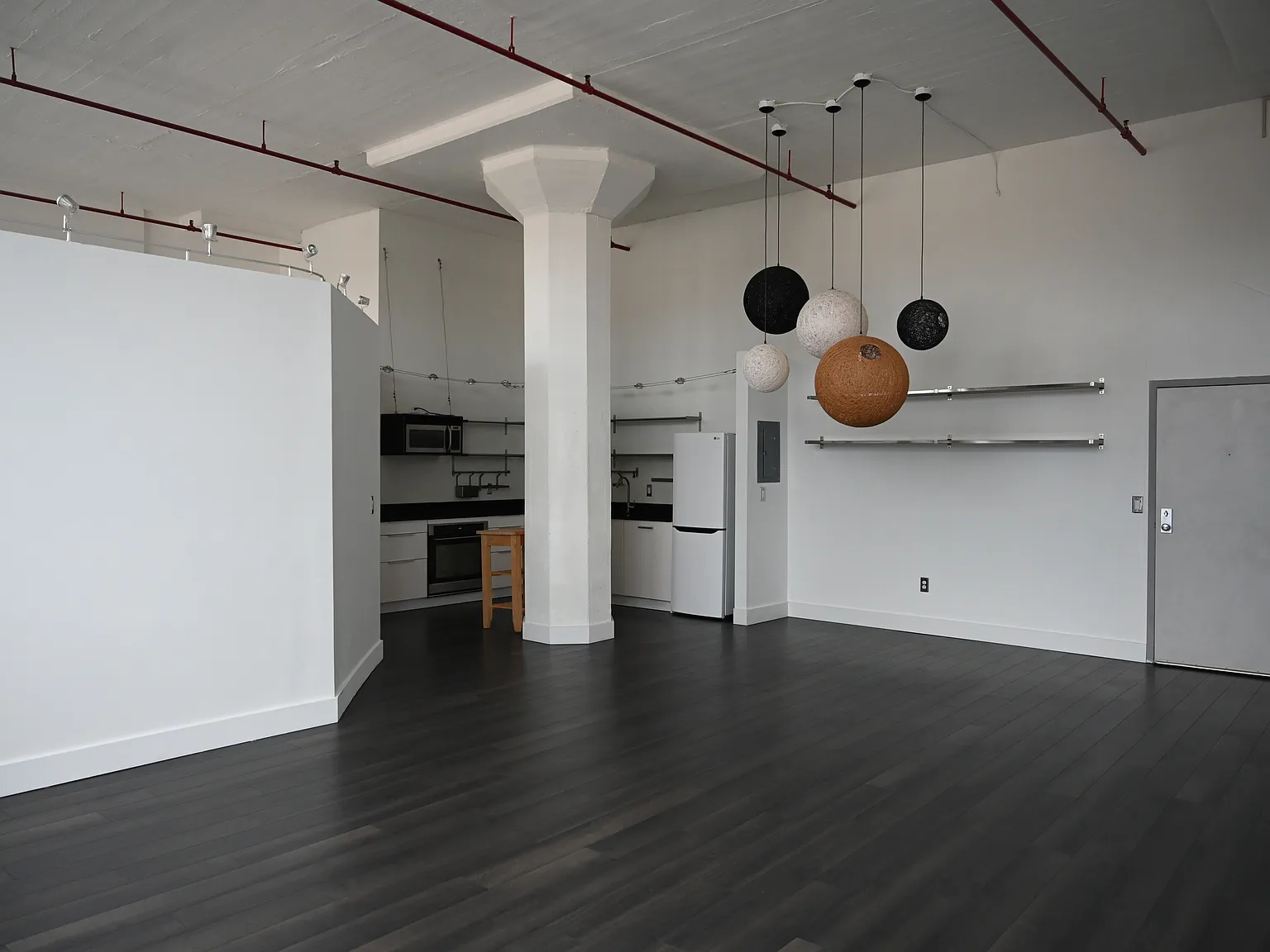 1 bed, 945 sqft, $1,950 — Photo 1
