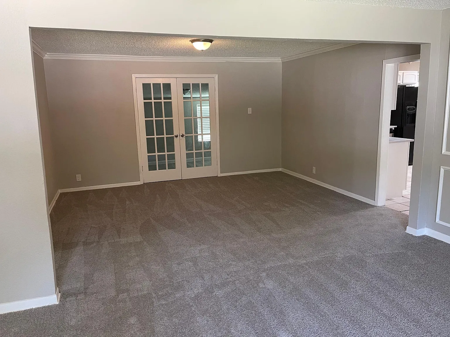 1213 Valley View Ct — Photo 2