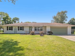 55999 Grimes Trl, Mishawaka, IN 46545