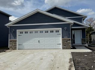 3709 30th St S, Moorhead, MN 56560