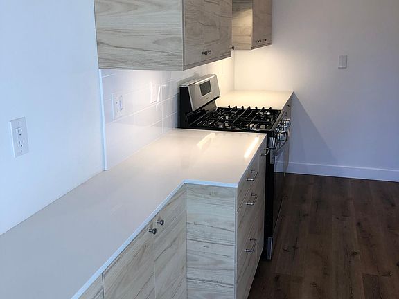 4th image of 5302 Cahuenga Blvd APT 102
