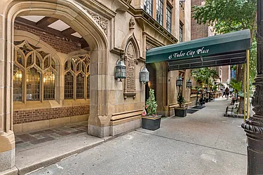 Rented by Nest Seekers International