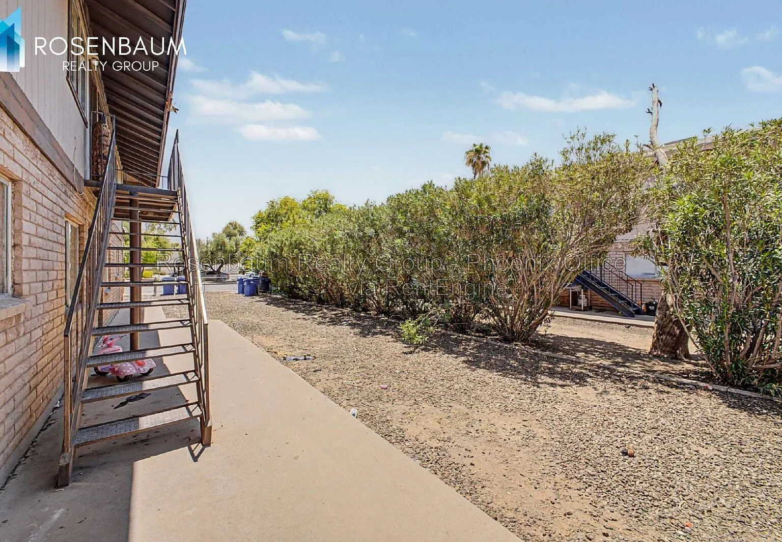2 bed, 1.0 bath, 848 sqft, $1,025 — Photo 3