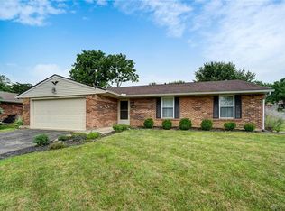 7600 Rustic Woods Dr, Dayton, OH 45424