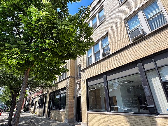 2nd image of 4500 W Fullerton Ave #4506-3