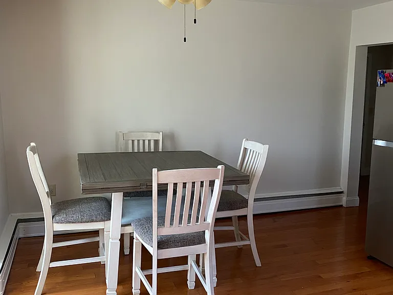 2278 Williams Ave #6 — Photo 5