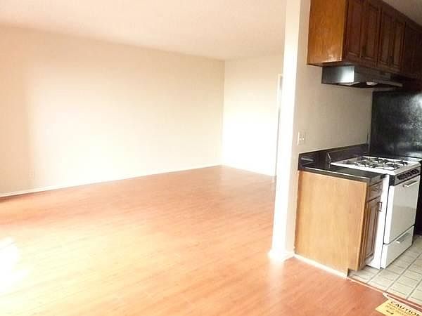 2nd image of 1415 S Saltair Ave APT 2