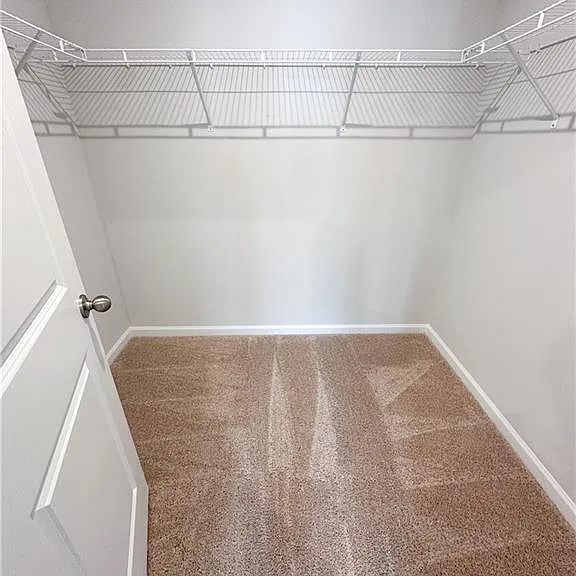 483 Crown Dr — Photo 14