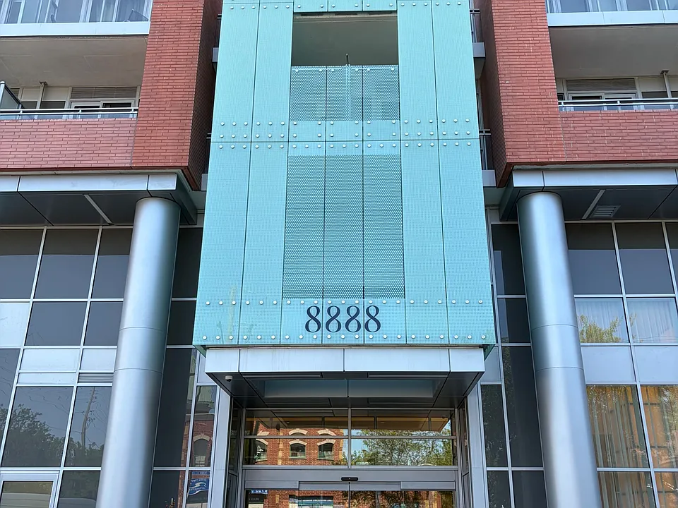 8888 Yonge St N #210