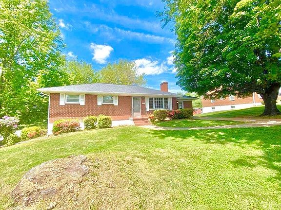 2nd image of 1139 Glenfield Dr Lot 17A
